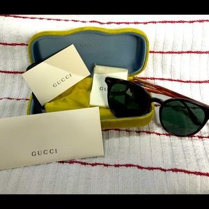 GUCCI Sunglasses GG0195SK 005